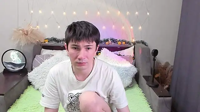 Yumi steve online show from October 27, 6:21 pm