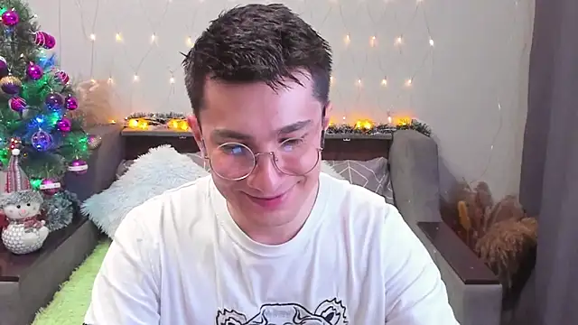 Yumi steve online show from December 29, 8:15 pm