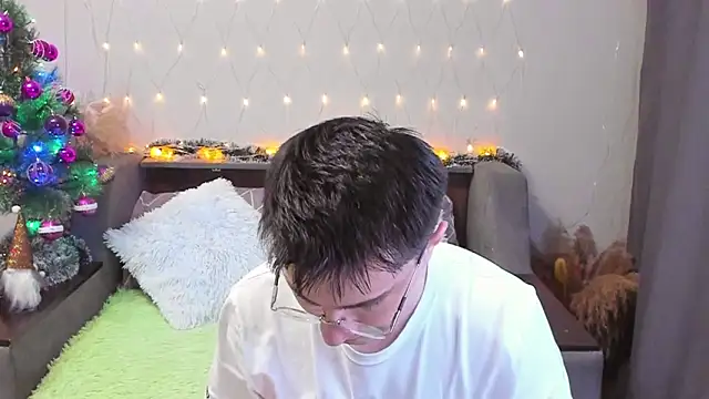 Yumi steve online show from December 30, 7:11 pm