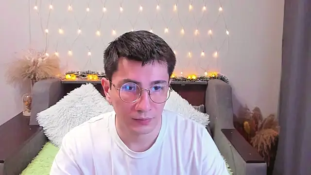 Yumi steve online show from January 11, 10:07 pm