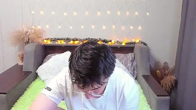 Yumi steve online show from January 26, 12:37 am