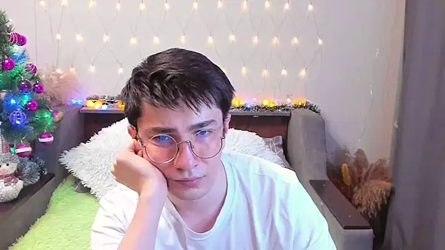 Yumi steve online show from December 14, 12:22 am