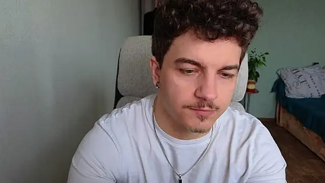 Remy Miles online show from March 31, 6:48 am