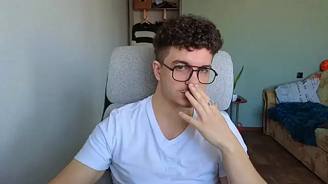 Remy Miles online show from January 12, 11:03 am