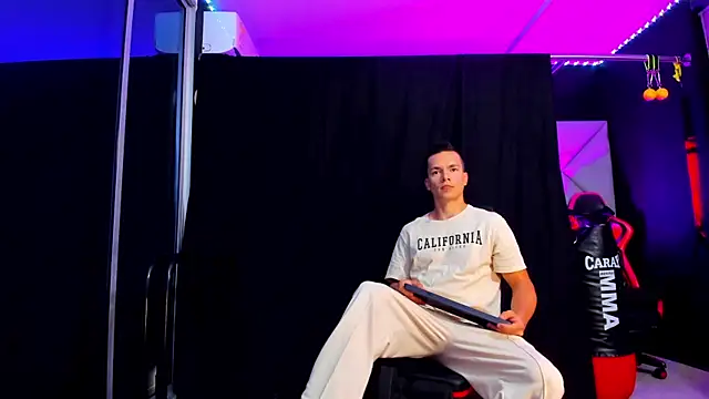 Aydenmiller96 online show from November 4, 1:23 pm