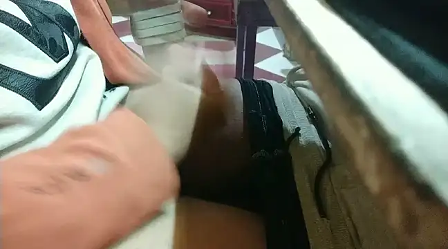 growing20yo online show from February 10, 7:28 pm