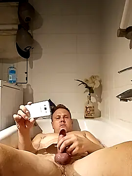 Snapshot of OliverBerlinSucht chatting on September 29, 4:33 am OliverBerlinSucht online show from September 29, 4:33 am