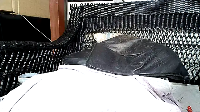 HungHawaiian808xh online show from December 9, 4:34 am