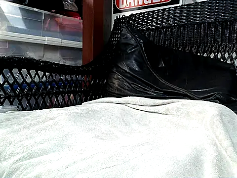 HungHawaiian808xh online show from September 18, 8:38 am