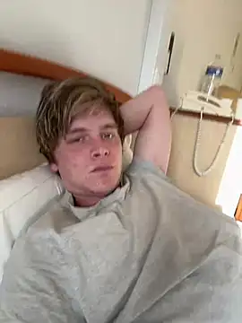 Andrewhootxx online show from January 18, 10:06 am