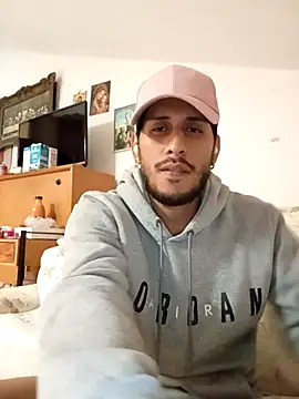 sexcampene online show from November 18, 5:05 pm