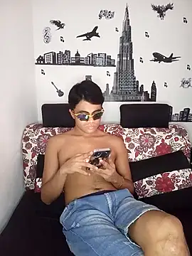 pinedasex777 online show from February 17, 8:36 pm