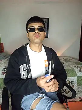 pinedasex777 online show from September 14, 10:56 pm