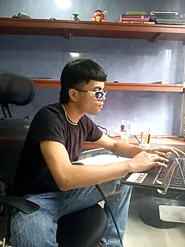 pinedasex777 online show from October 21, 4:43 pm