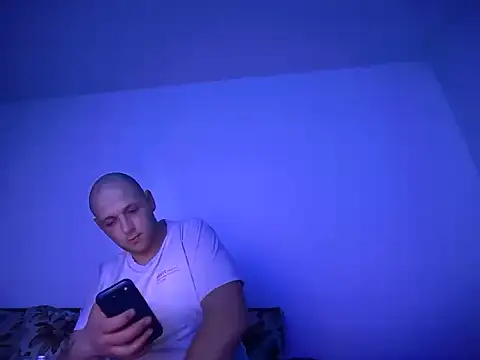 Flakka95 online show from April 9, 2:42 am