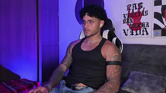 Alessandro Vanni online show from March 18, 2:36 am