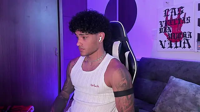 Alessandro Vanni online show from April 15, 1:44 pm