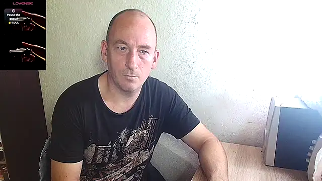 Johan   Barker online show from November 12, 1:06 pm