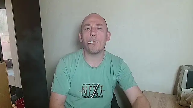 Johan   Barker online show from March 18, 12:30 pm