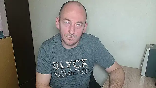 Johan   Barker online show from February 1, 12:37 pm