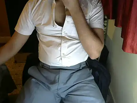 aloneboy1996 online show from December 2, 6:22 pm