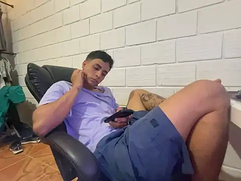 Max TheHorseDick online show from February 9, 11:20 pm