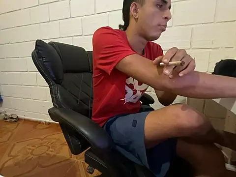 Max TheHorseDick online show from March 11, 5:25 am