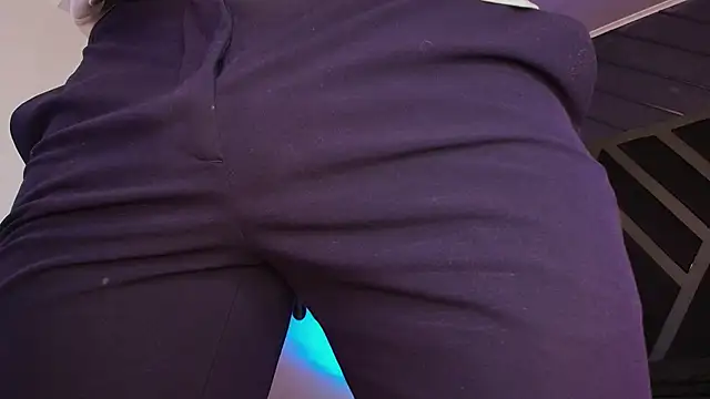 Petesevans online show from April 1, 12:01 am