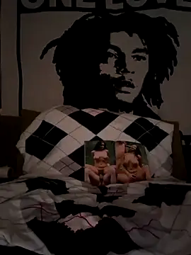 Full Devotion76 online show from February 7, 10:59 pm