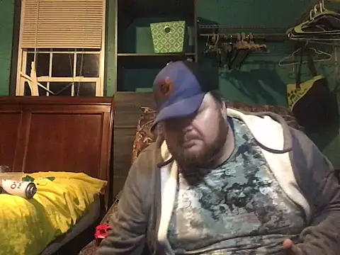 Snapshot of fatdickdaddy448 chatting on December 6, 8:48 am fatdickdaddy448 online show from December 6, 8:48 am