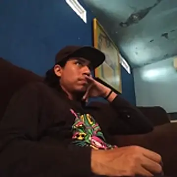 AlexAlejandro13 online show from March 6, 7:11 pm