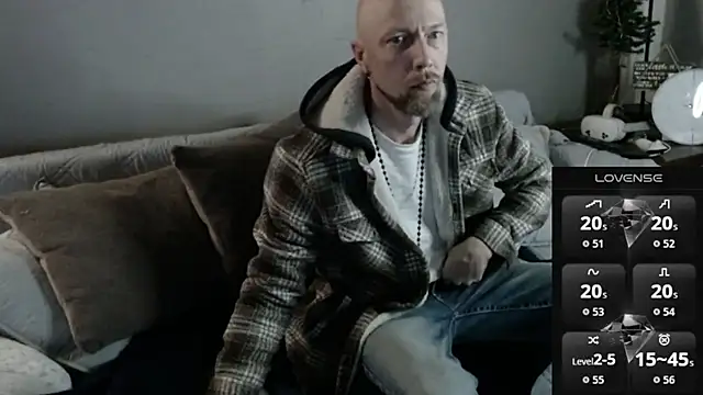 MaxRouger online show from November 26, 3:09 am