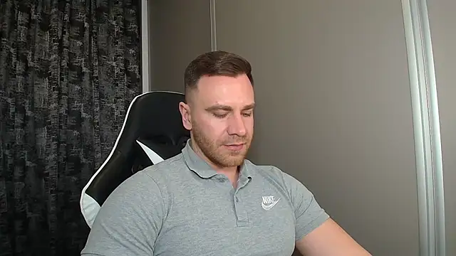 Thori92 online show from April 10, 5:20 pm