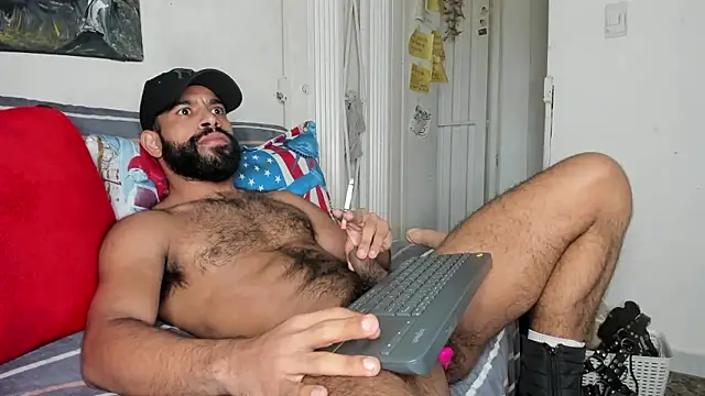 sweatyhairypig23 online show from January 16, 1:14 pm