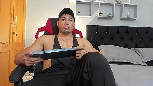 tyler hank01 online show from March 24, 6:24 pm