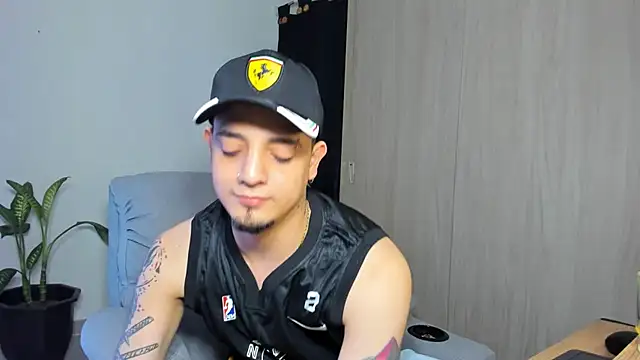 alejandro calderon1 online show from March 7, 4:23 am