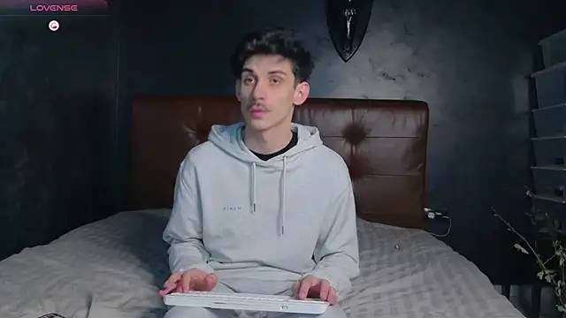 DanielCrush1 online show from March 20, 3:49 pm