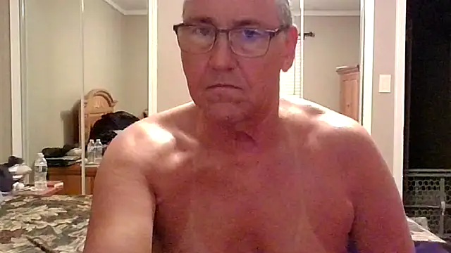 takeitall101 online show from December 13, 11:44 pm