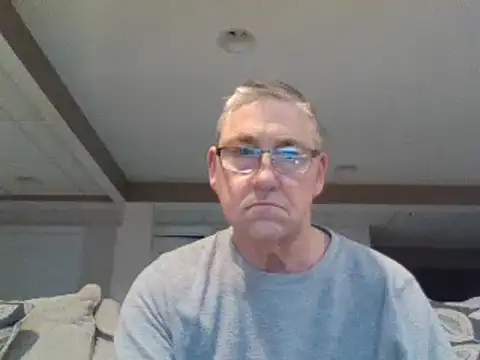 Snapshot of takeitall101 chatting on December 30, 6:31 am takeitall101 online show from December 30, 6:31 am