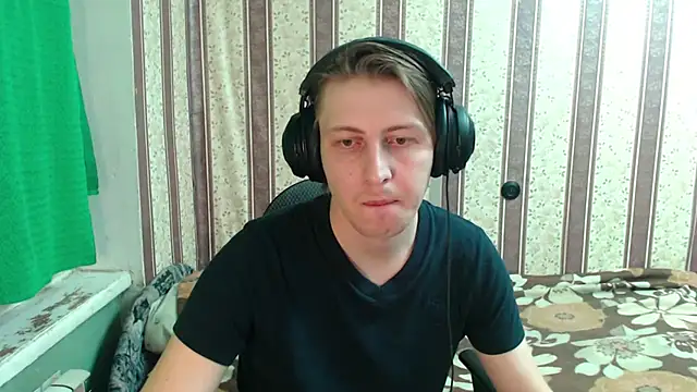 darienlarge online show from October 24, 8:21 pm