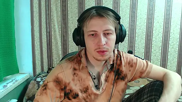 darienlarge online show from November 27, 10:41 am