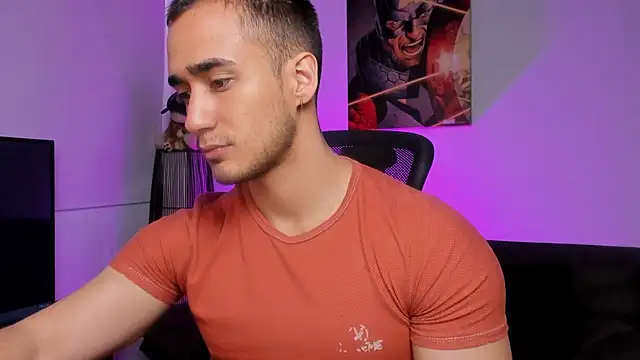 Snapshot of AlexRivera6 chatting on January 21, 12:56 pm AlexRivera6 online show from January 21, 12:56 pm