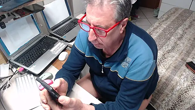 firenze77 online show from February 19, 7:05 am