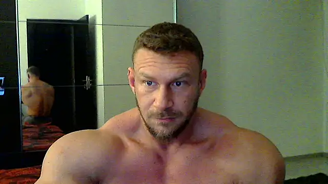 muscularkevin online show from December 14, 4:45 am