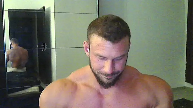 muscularkevin online show from September 9, 6:40 pm