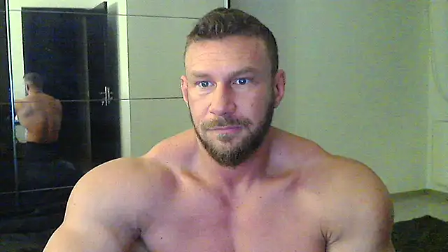 muscularkevin online show from February 18, 4:37 am