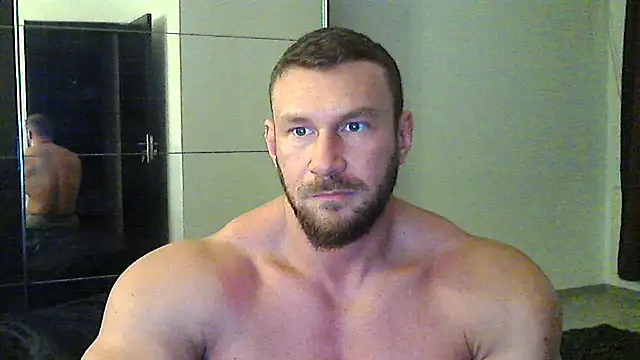 muscularkevin online show from October 19, 3:22 am