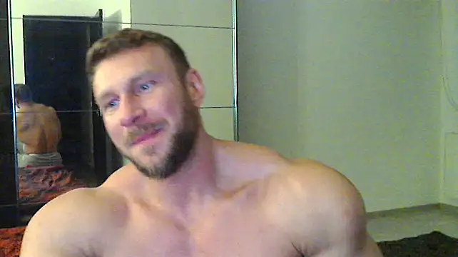 muscularkevin online show from December 22, 2:16 pm
