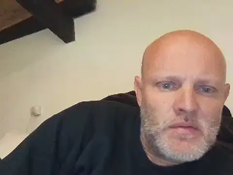 davigochi77bcn online show from March 21, 8:29 pm