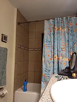 Hotredheadandtoungelasher online show from January 7, 6:17 am